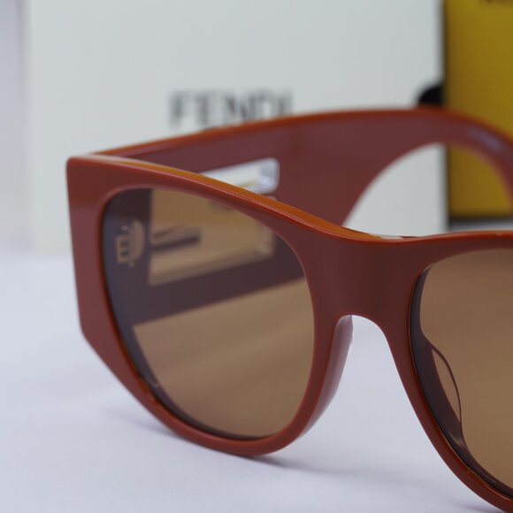 Fendi FE40109I 50E BAGUETTE Oval Sunglasses - Brown - Picture 8 of 14